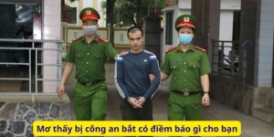 Mơ thấy bị công an bắt thường phản ánh tâm lý lo lắng, áp lực hoặc cảnh báo trong cuộc sống. Khám phá ý nghĩa chi tiết giấc mơ này tại mmwin.